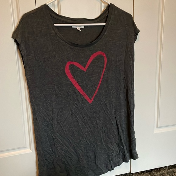 Maurice’s Shirt Heart - Picture 1 of 2